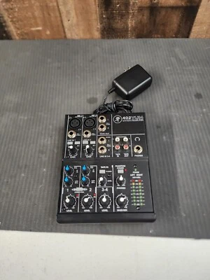 Mackie 402VLZ4 4-Channel Compact Audio Mixer Mic Pre w/ Phantom for Podcasting - Image 1 of 4