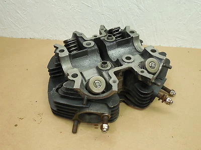 Yamaha XS650SJ XS650 1982 culata de motor Foto 1 de 4