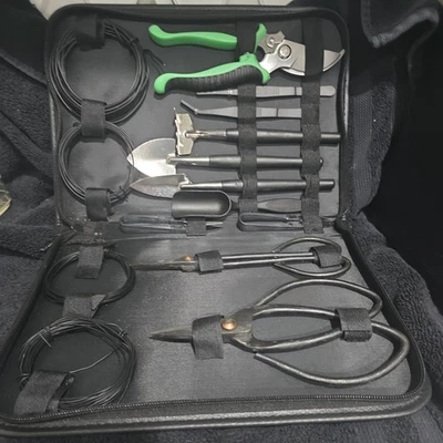 Juego de herramientas de árbol de 15 piezas Bonsai en estuche negro. Foto 1 de 4