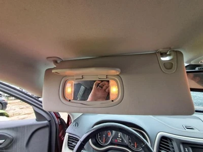 Used Left Sun Visor fits: 2016 Jeep Cherokee illuminated Left Grade A — 第 1/4 张图片