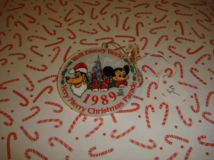 Walt Disney World 1989 muy feliz Navidad desfile adorno - Imagen 1 de 6