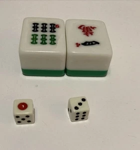 2 dados vintage verde y blanco Mah Jong Jongg y 2 - Imagen 1 de 3