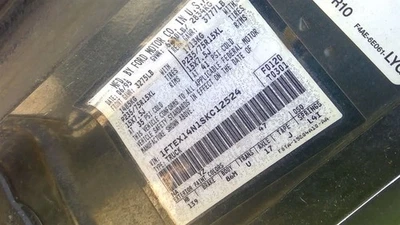 Grille From 8501 GVW Chrome Fits 92-97 FORD F250 PICKUP 263807 Foto 1 de 4