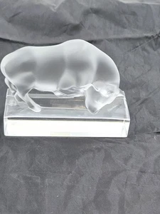 Toro Taureau de cristal satinado Lalique 4,5x3,5" - Imagen 1 de 6