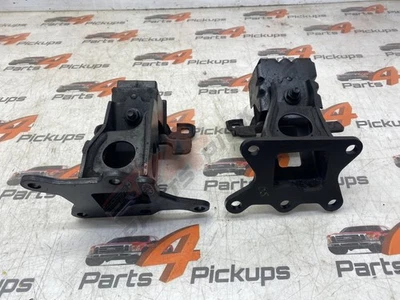 2016 Nissan Navara NP300 Pair Of Engine Mounts 2016-2023 - Image 1 of 4