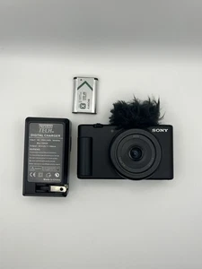 SONY ZV-1F VLOGGING CAMERA – Excellent Condition | 4K Video - Picture 1 of 3