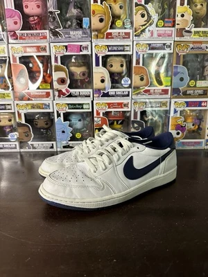 Talla 10- Nike Air Jordan 1 Retro Bajo Azul Metálico (705329-106) Foto 1 de 4