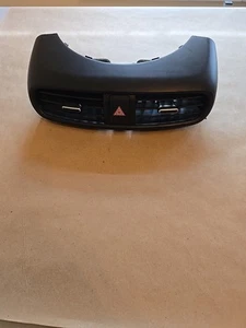 Kia Soul 2014-2019 tablero central calentador de aire acondicionado ventilación con interruptor de luz de peligro OEM - Imagen 1 de 15