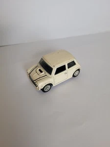 Hot Wheels Retro Entertainment MORRIS MINI White LOOSE The Italian Job - Picture 1 of 6