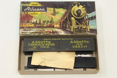 HO Athearn Blue Box 5346 50' Express Reefer Abbotts Ice Cream AADX 4 Green Kit - Image 1 of 4