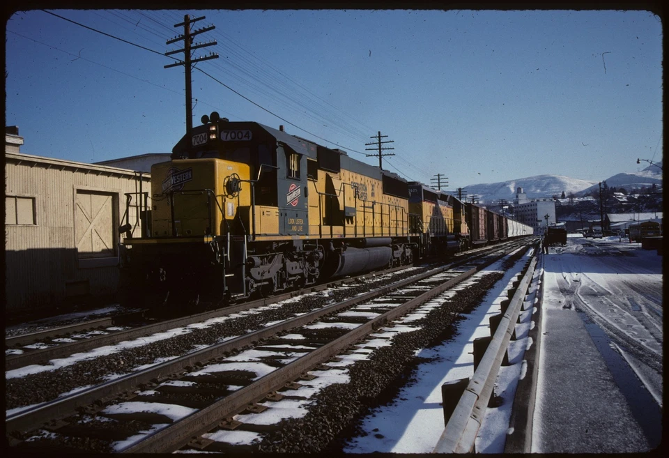 BH.B12.CNW339 Original Colour Slide CNW SD50 #7004 at The Dalles, OR 1997 — 第 1/1 张图片