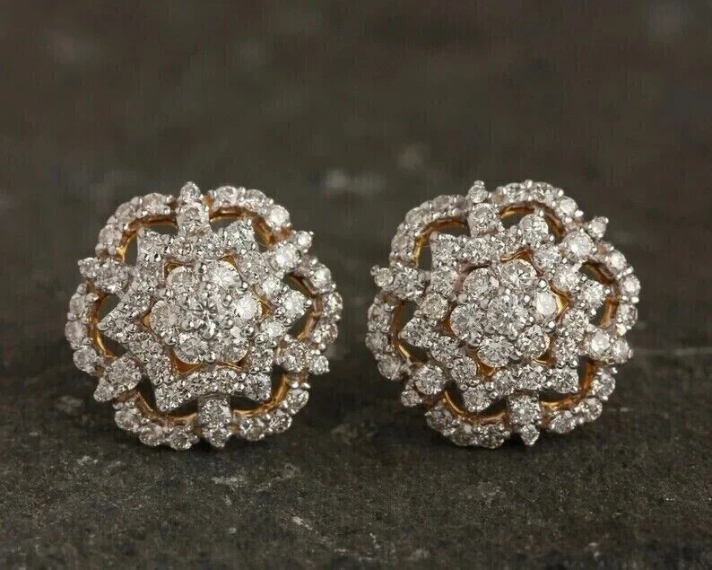 Aretes para mujer de diamantes simulados de corte redondo de 2,00 quilates enchapados en oro amarillo de 14 quilates Foto 1 de 4