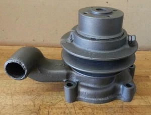Case tractor International tractor B275 B414 B434 rebuilt water pump 704216R2 - Picture 1 of 7