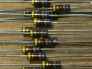 (10 Stück) AB RCR05G682JS Widerstand Vergaser Comp 1/8W 6,8K OHM 5% S-Level - Bild 1 von 1
