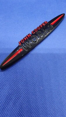 MINI JCW John Cooper Works emblème insigne logo métal Noir coffre  clubman S one - Immagine 1 di 4