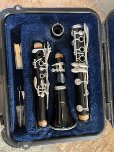 Yamaha Clarinet. Made in Japan. Model 20. - Picture 1 of 8