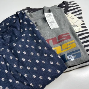 Vans / Levi's NWT Bundle of Three Crewneck Casual T-Shirts Streetwear Size XL - Picture 1 of 16