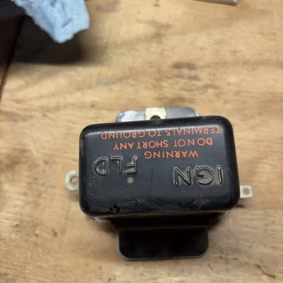 Camionetas Chrysler Dodge regulador de voltaje 38-37 Big A años 60-70  Foto 1 de 3