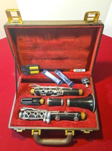 Buffet Crampon E-11 Wood Clarinet with Case & Acessories | Made in Germany - Picture 1 of 24