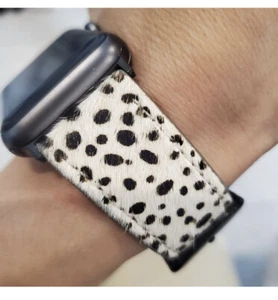Fuzzy Cheetah apple watch compatiable band 38 40 41 mm with rose gold buckle. - Zdjęcie 1 z 2