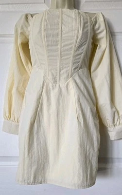 Mini Vestido Kehlani X Missguided Crema Corsé Talla 0 (US) UK 4 y EUR 32 NUEVO SIN ETIQUETAS  Foto 1 de 4