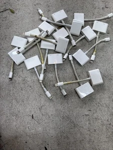 Partia 17 Oryginalny adapter Apple Lightning na cyfrowy AV HDMI i Lightning - części - Zdjęcie 1 z 2