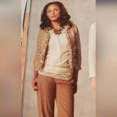 Top vintage CABI encaje cuello en V marfil talla M #318 usado en excelente estado Foto 1 de 4