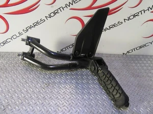KTM DUKE 2 125 ABS 2018 LEFT REAR FOOTREST HANGER 3406 MILES BK449 - Bild 1 von 5