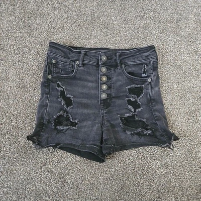 Pantalones cortos vaqueros ajustados negros desgastados tiro alto delanteros American Eagle con botones 2 Foto 1 de 4
