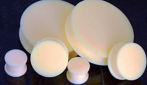 Pair Skin Flesh Color Silicone Flexi Ear Plugs Ear Retainer Hide Piercing 20 Sz - Picture 1 of 2