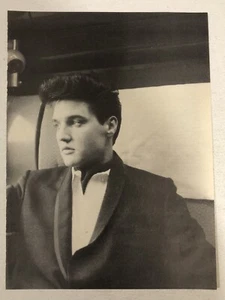Elvis Presley Magazine Pinup Vintage Ephemera Elvis In Black - Picture 1 of 2