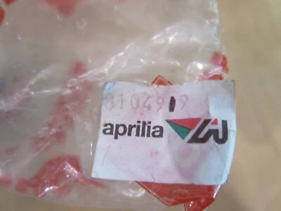 Conjunto de bloqueo de asiento de sillín Aprilia Shiver 750 SL750 2007 OEM AP8104919 (4B2-2) Foto 1 de 4