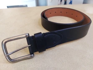 Cinturón de cuero negro Levis para hombre 30-32 hebilla tono plata - Imagen 1 de 7