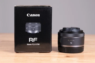 Lente ultra gran angular Canon RF 16 mm f/2,8 STM Foto 1 de 3