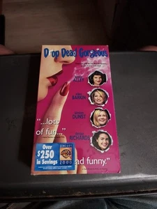 Drop Dead Gorgeous (VHS, 2000) BRAND NEW SEALED - Imagen 1 de 2