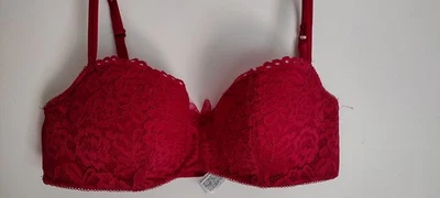 B'TEMPD BY WACOAL 34C ROJO BAYA LIGERAMENTE FORRADO UW BALCONETTE 953144BRA Foto 1 de 4