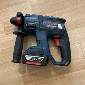 Taladro percutor inalámbrico Bosch Professional GBH 18 V-EC SDS con batería de 4,0 Ah - Imagen 1 de 8