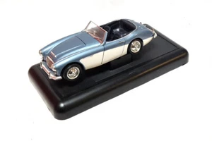 gebraucht! Ertl 7459 Austin Healey 100-SIX hellblau metallic 1956 Maßstab 1:18 - Bild 1 von 3