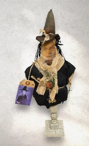 Primitive Halloween Folk Art Witch bust on wood pedestal handmade OOAK - Picture 1 of 8