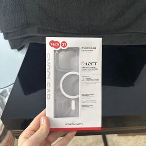 Tech21 EvoClear Case For MagSafe for 2024 iPhone Pro, Clear NEW! - Picture 1 of 6