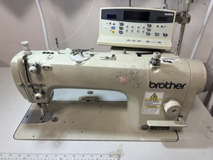 Brother S-7200B-303 Direct Drive Industrial Sewing Machine - Picture 1 of 3