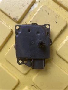 HVAC AC HEATER FLAP DOOR ACTUATOR MOTOR fits DODGE 06-19 OEM M8679001 - Picture 1 of 4