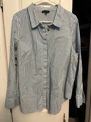 Blusa a Rayas Azul Blanco Estándar Universal Usada en Excelente Condición Talla Mediana 18-20 Plus Foto 1 de 2