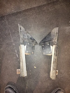 1984-92 CAMARO FIREBIRD iroc gta TRIANGLE DOOR WINDOW CORNERS WEATHERSTRIP - Picture 1 of 2
