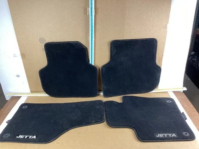 Alfombrillas alfombrillas delanteras traseras Volkswagen Jetta 2011-2018 x4 5C7061370A OEM Foto 1 de 4
