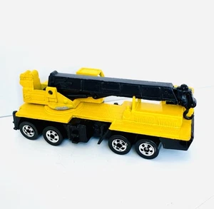 Vintage 1981 Hot Wheels Blackwall Construction Crane Yellow Workhorses Series - Picture 1 of 7