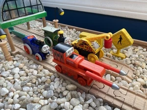 Thomas & Friends Wooden Railway Train Tank Construction Lot 4 - Picture 1 of 3