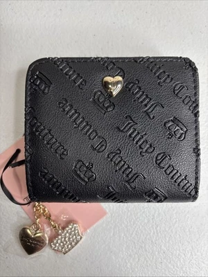 Cartera Juicy Couture “Not Your Babe” Pequeña Cremallera Alrededor Regaliz Negro ~ Nueva con Etiquetas Foto 1 de 4