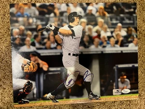 Ichiro Suzuki Autographed 11x14 Photograph JSA HOF YANKEES MARINERS - Picture 1 of 3