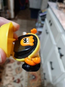 Vintage Pac Man Spielzeug lässt sich aufziehen, braucht aber einen Stupser Das Huhn funktioniert nicht - Bild 1 von 5